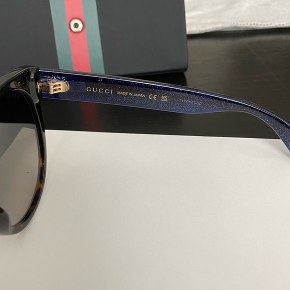 Gucci sunnies - Picture 2 of 6